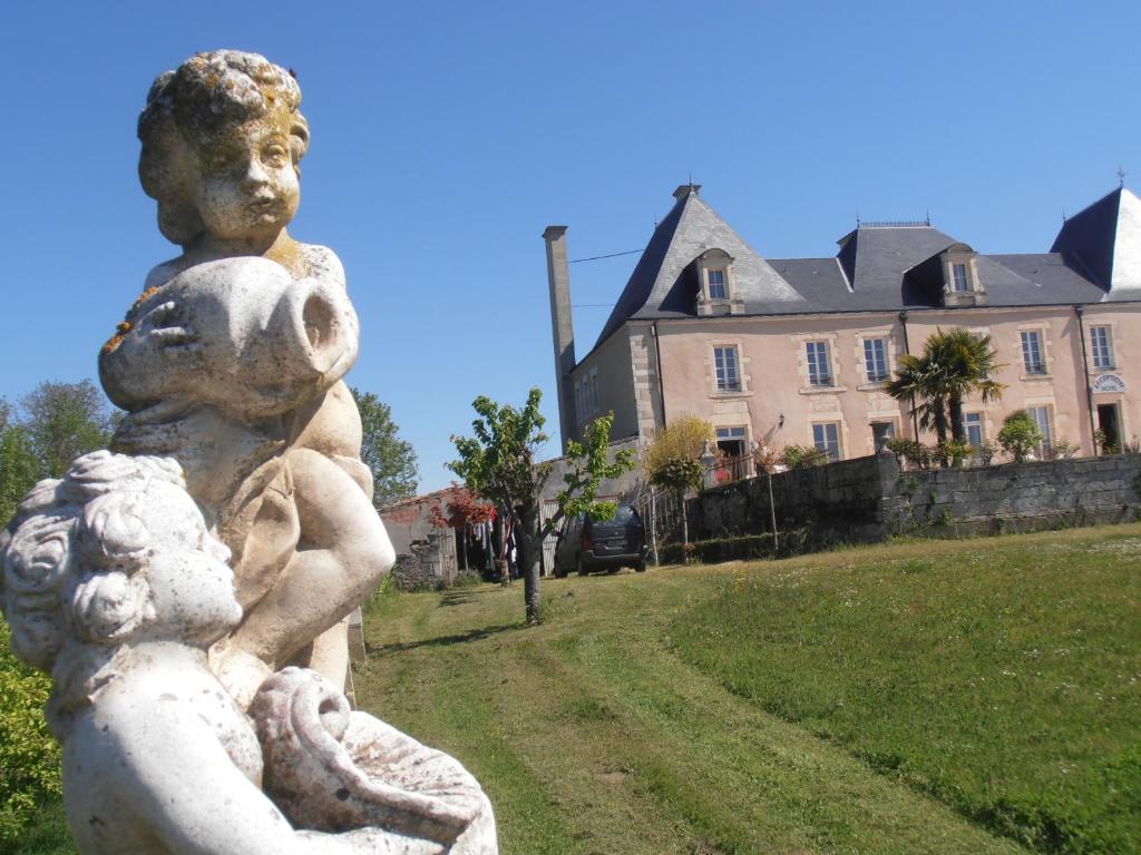 Chateau Sainte-Marie Dompierre-sur-Charente Exterior photo