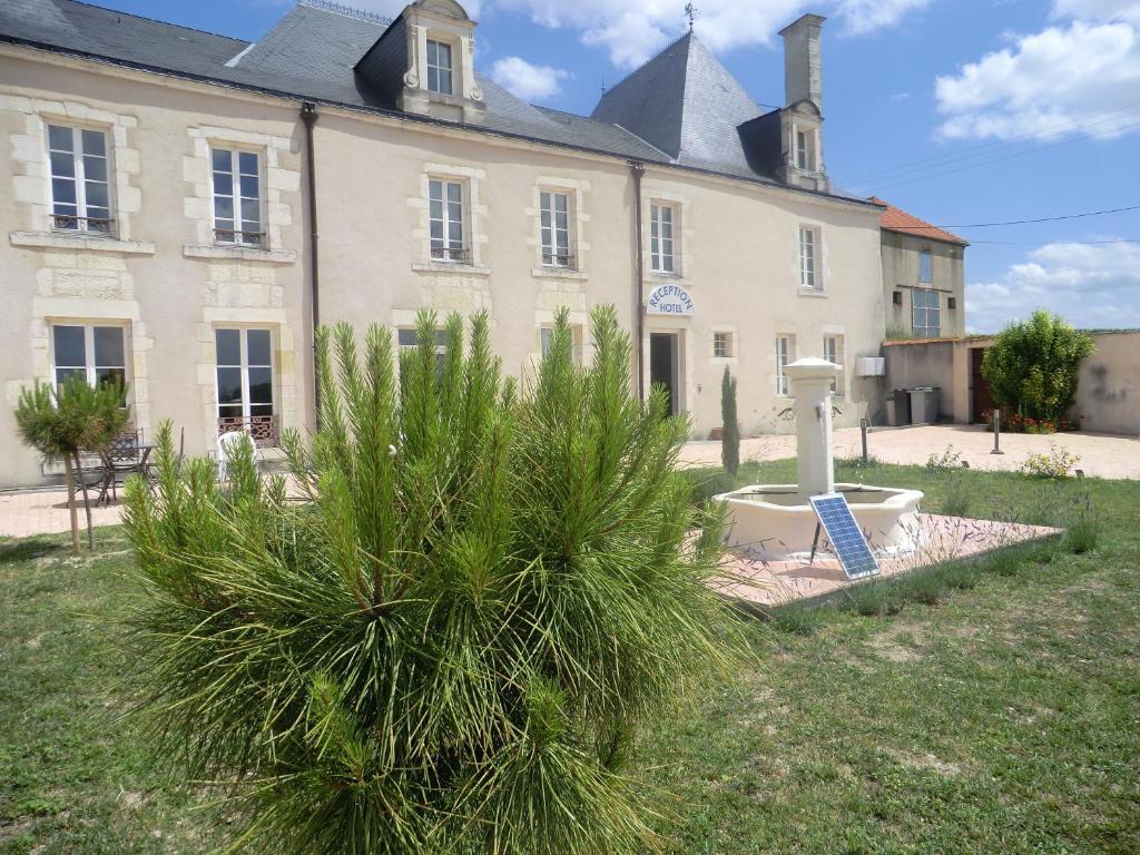 Chateau Sainte-Marie Dompierre-sur-Charente Exterior photo