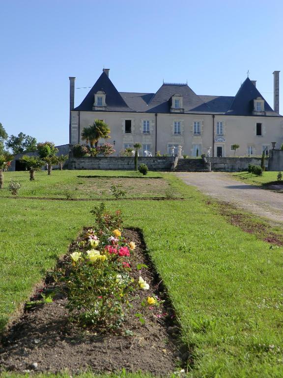 Chateau Sainte-Marie Dompierre-sur-Charente Exterior photo
